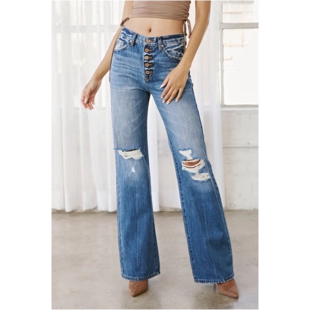 KANCAN Ariena Ultra High Rise 90's Flare Jeans Medium Wash Distressed NEW Size 4
